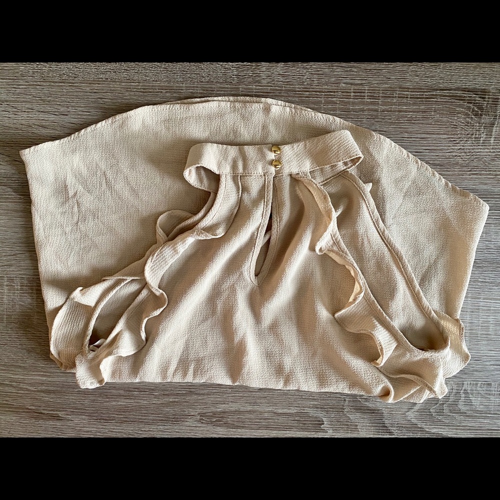 High Neck Ruffle Tank - Picture 3 of 4